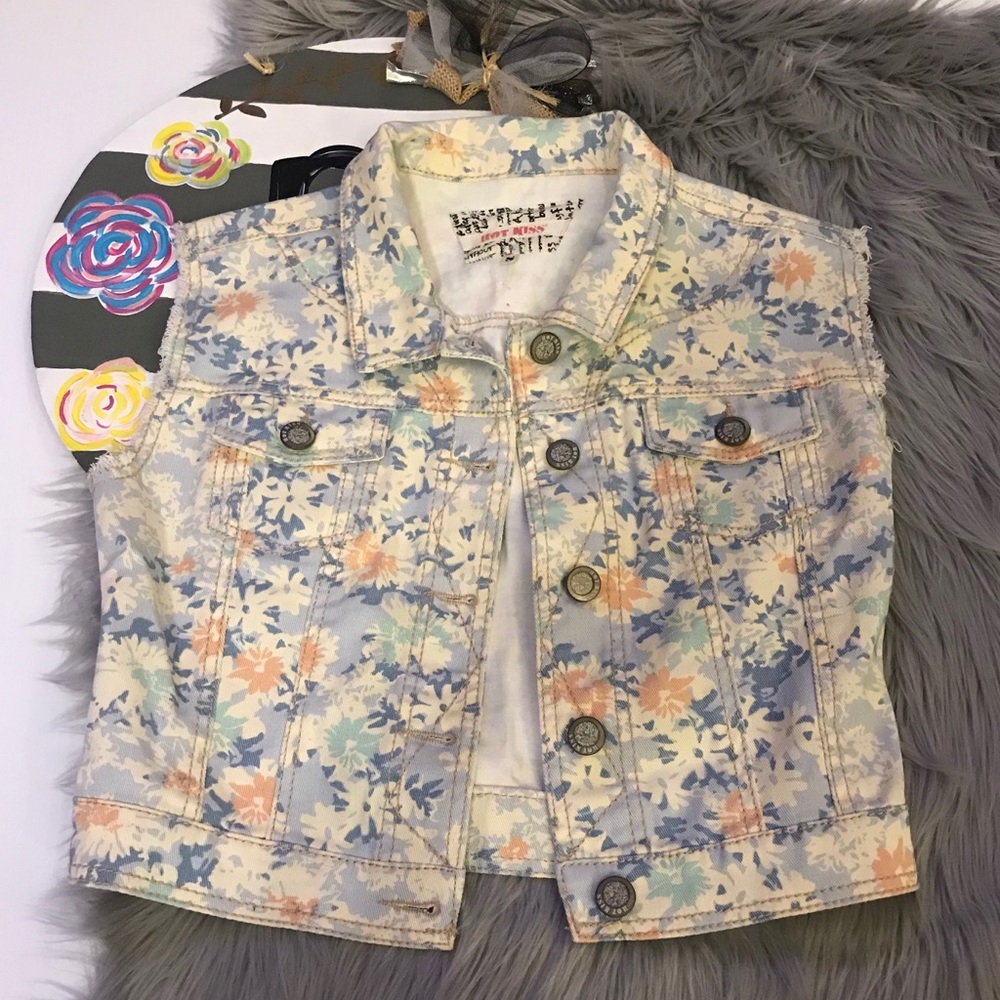 Hot kiss denim floral vest